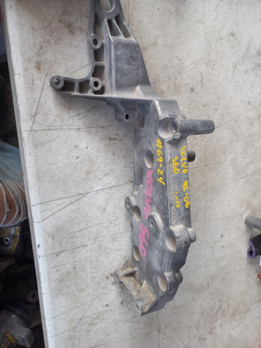 Base Soporte De Alternador Volvo S60 01-05 #69-24 (Usado)