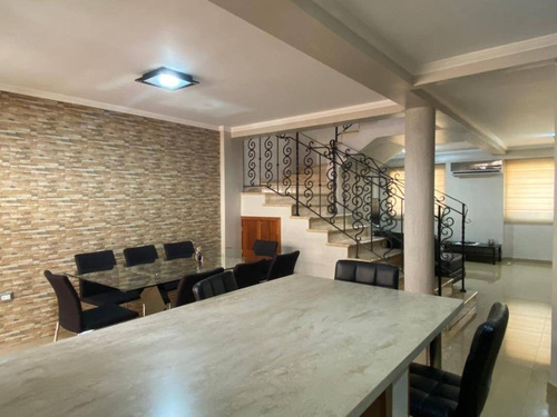 Imagen 15 de 24 de Townhouse En Venta En Mañongo Cod. 156464