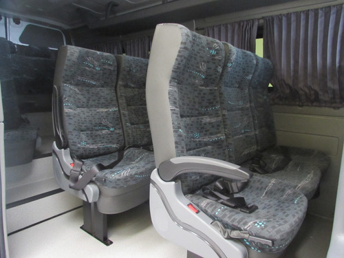Imagem 11 de 14 de Renault Master 20 Lugares (pronta Entrega) - Executiva