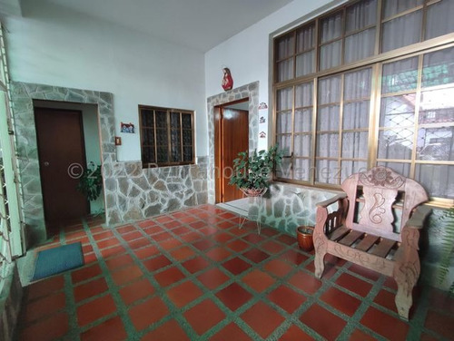 Gbf 25-16310 La Barraca Vendo Bella Y Amplia Casa Con Terreno Contácteme Ya.