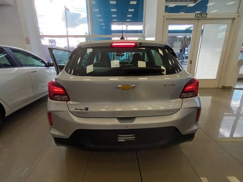 Imagen 18 de 21 de Chevrolet Onix Premier At Mr