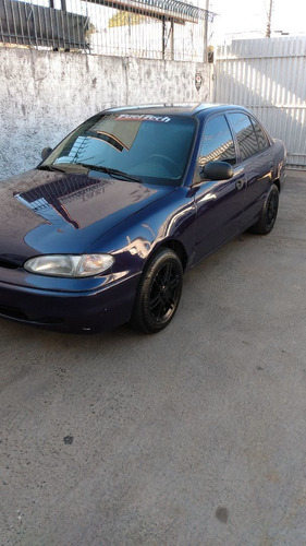 Imagem 2 de 9 de Hyundai Accent