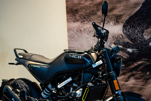 Husqvarna Svartpilen 401 Scrambler 0km Urquiza Motos