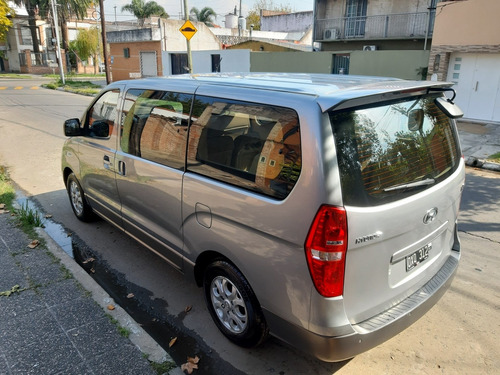 Imagen 6 de 18 de Hyundai H1 2015 2.4 Premium 1 175cv 4at