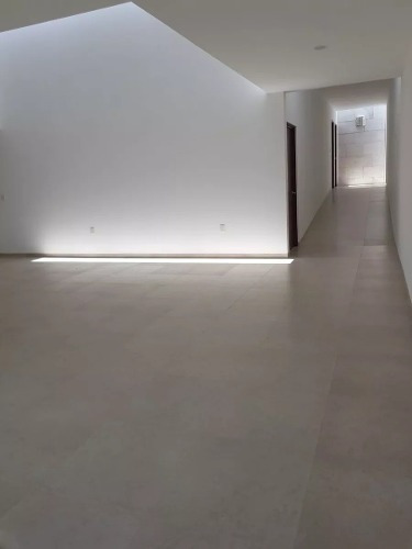 Imagen 13 de 14 de Preciosa Residencia En Renta - Villas Del Mesón, Una Planta, 500 M2. Luxury
