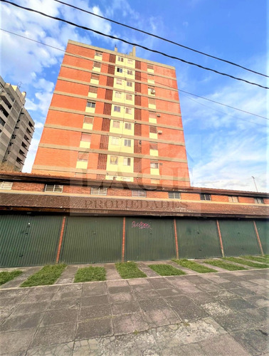 Venta Cochera Fija Cubierta Y Baulera Villa Martelli