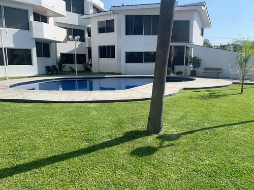 Departamento En Lomas De Cuernavaca, Temixco, Morelos - Crb-994-de