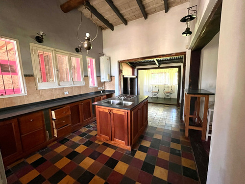 Hermosa Casa Quinta (barrio Los Antiguos)