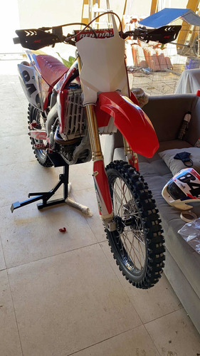 Imagem 1 de 5 de Honda Crf250x