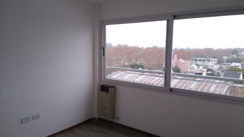 Imagen 7 de 11 de 2 Ambientes Con Cochera Doble Y Terraza Propia Garcia Silva 1553 Moron
