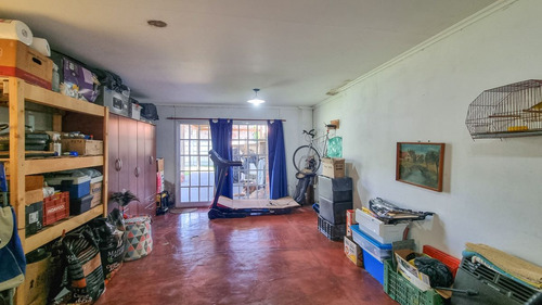 Casa 3 Ambientes Venta Lobos Con Jardin Y Quincho
