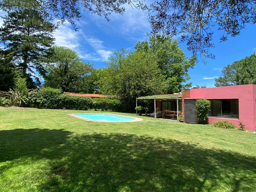 Punta Del Este Alquilo Exelente Casa 2 Dormitorios 2 Banos 1000 Metros De Parque Arbolado Con Espectacular Piscina Barbacoa Totalmente Equipada Para 6 Personas Dueno Alquil Ya