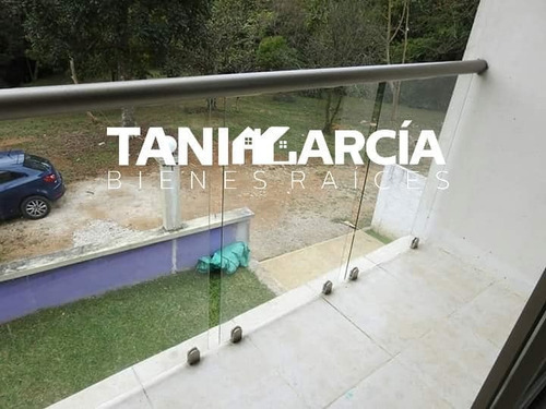 Imagen 4 de 11 de Casa Con Jardin Estilo Campestre Fortin