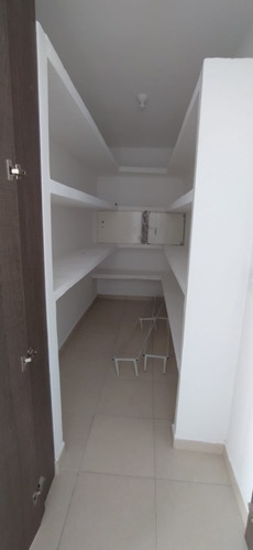 Imagen 16 de 22 de Casa En Renta En Priv. Vittanova, Sgs