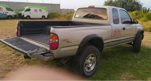 Toyota Tacoma Trd Off-road Xtracab 2001, Acabado Perlado