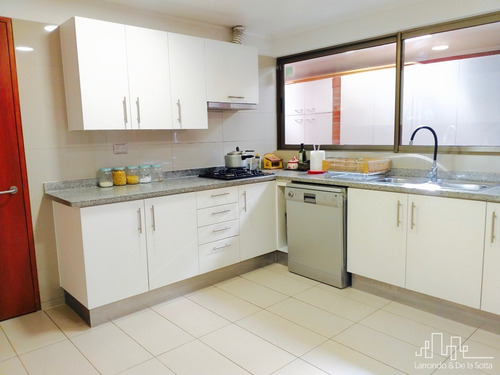 Imagen 11 de 30 de Como Nueva! En Condominio 5d+5b+estar +serv - Las Pircas