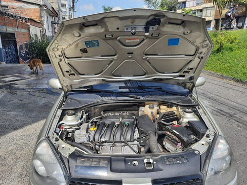 Renault Clio Expression Automatico 2010