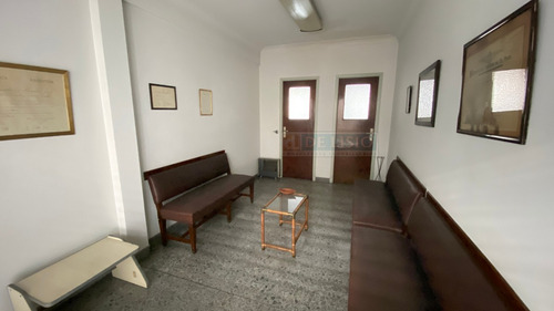 Venta En Block. Local Comercial + Vivienda. J. D. Peron Al 2300. Valentin Alsina.