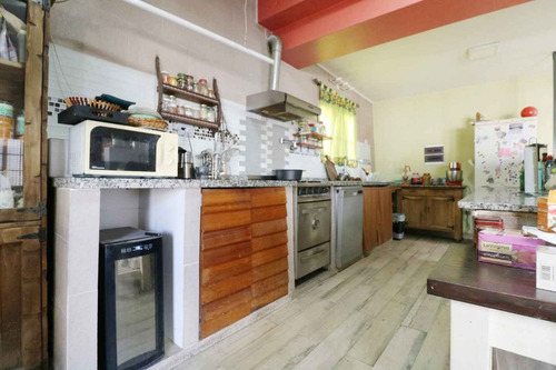 Oportunidad: Casa Con Dos Ph Y Gran Jardín
