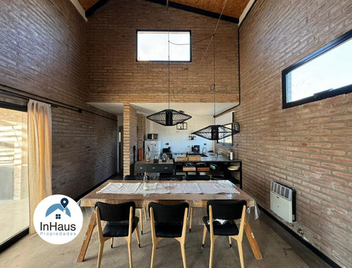 Casa De Categoria En Barrio Champaquí Golf, Villa General Belgrano