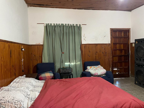 Imagen 5 de 11 de Casa Centrica De Dos A Tres Dormitorios