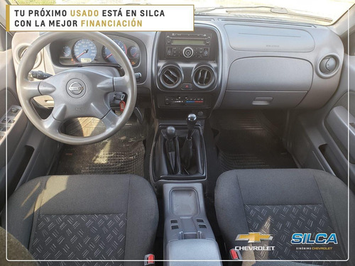 Imagen 10 de 17 de Nissan Frontier Np300 4x4 2013 Gris Plata 4 Puertas