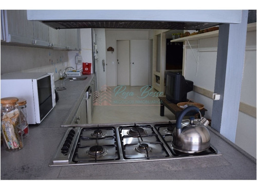 Apartamento En Brava, 3 Dormitorios *- Ref: 2144