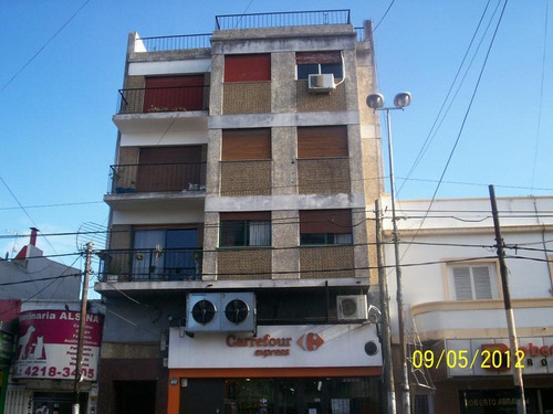 Imagen 2 de 9 de Venta Departamento 2 Amb 35 M2 Balcon Valentin Alsina Lanus