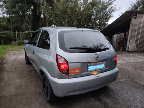 Celta Spirit Prata 1.0 3p 2010 Com Xénon Regularizado