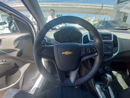 Imagen 11 de 15 de Chevrolet Sonic 2017 4p Lt L4/1.6 Aut