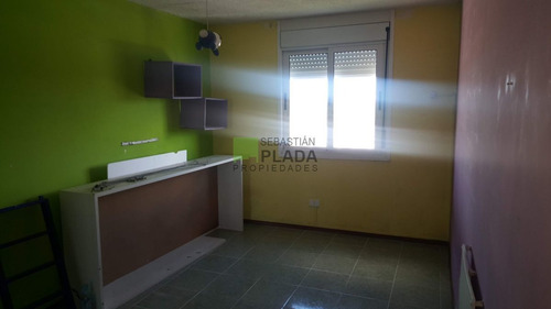 Imagen 14 de 21 de Cómodo Apartamento 2 Dormitorios Piso 9 , Torre San Carlos