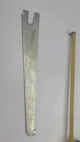 Brazos Pie De Amigo En Hierro. (Usado)