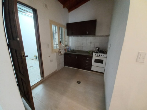 Casa En Venta En Avellaneda Con 2 Ph Ó Departamentos Tipo Casa