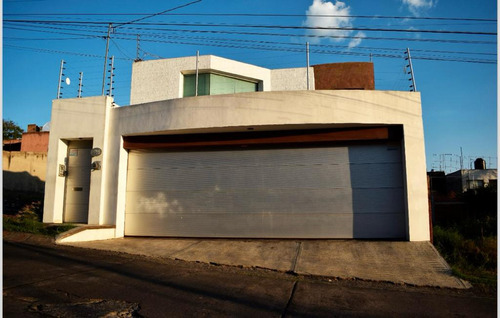 Casa En Lomas De Vista Bella