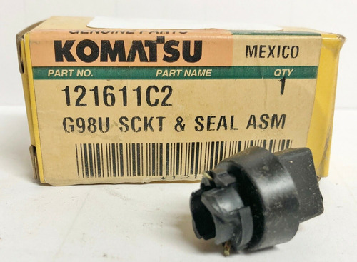 Komatsu 121611c2 Socket & Seal Asm #10622 / 10692 Ccs
