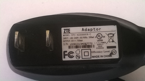 Cargador Zte Original Modelo Stc-a22o50u8-c Mini Usb 5v 0,7a