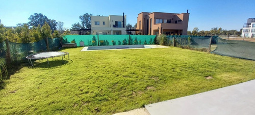 Imagen 1 de 19 de Venta De Casas En Vila Marina