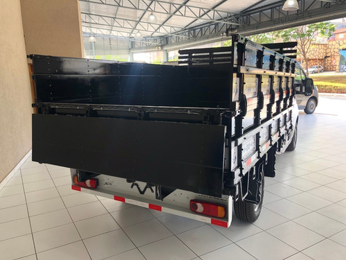 Imagem 7 de 14 de Renault Master Chassi 2022 Carroceria Madeira Metal