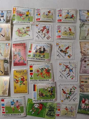 30 Timbres Postales De Futbol (diferentes)