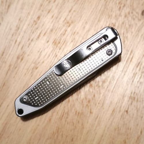 Kit Leatherman Multi-tool T2 Free (com Clipe) + Pocket Tool Prateado (Usado)