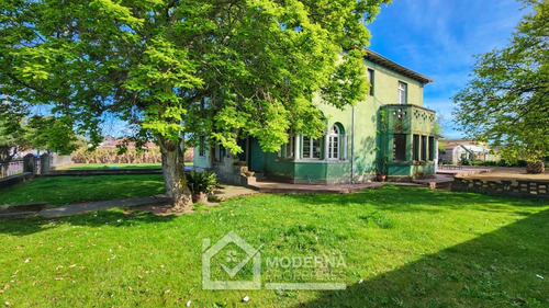 Sitio De 3200 M2 Con Casa Antigua. Ideal Para Proyectos