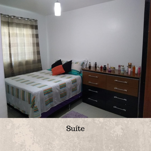 Apartamento 02 Qts Com Suíte E Quintal!