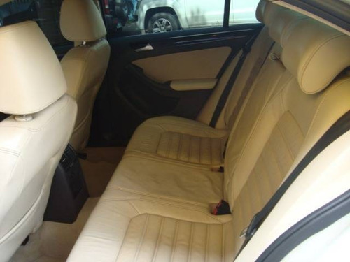 Volkswagen Jetta 2.0 Tsi Highline 211cv Gasolina 4p