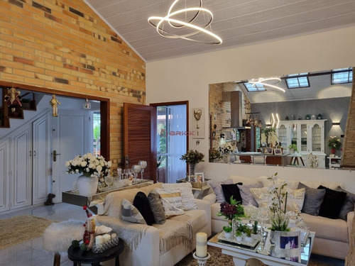 Imagem 15 de 30 de Casa De Alto Padrão Com 5 Quartos Sendo 2 Suítes No Golfe - Teresópolis/rj. - Ca01996 - 70657625
