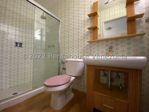 Imagen 13 de 21 de George Tahan #23-5559 Venta Acogedora Casa Duplex, Con Amplios, Integrados E Iluminados Espacios De Ambiente Boho-chic Que Conducen A Un Agradable Jardín Posterior.