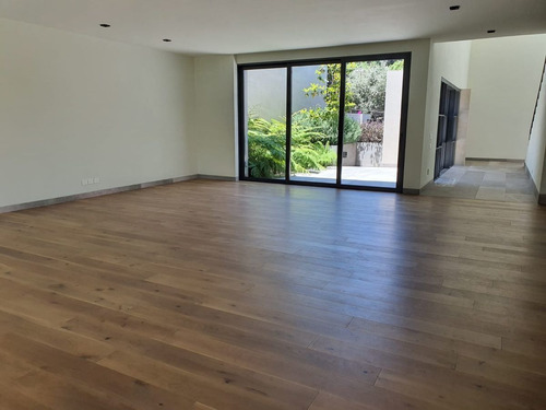 Imagen 10 de 30 de De Revista Casa Nueva En Venta, Vistahermosa, Calle Cerrada