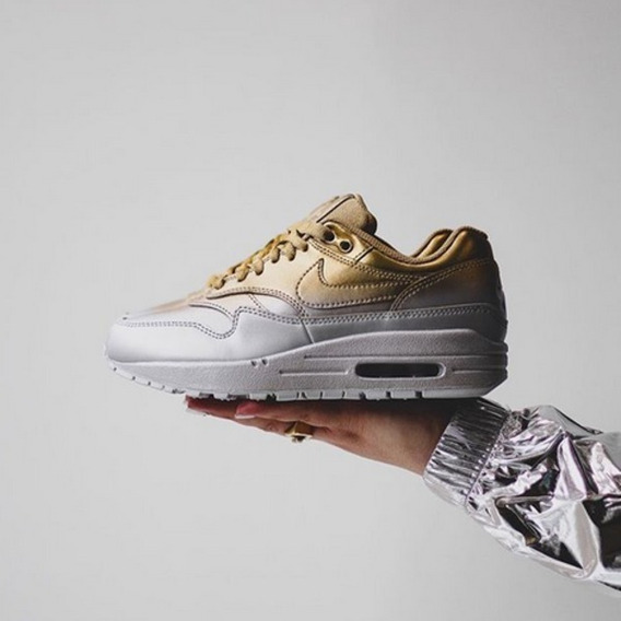 nike wmns air max 1 lx metallic gold