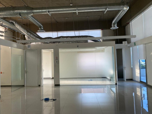 Imagen 5 de 16 de Oficinas En Planta Baja Edificio Takin En Renta