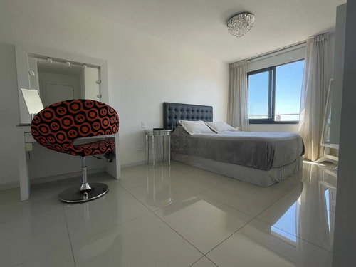Torres Barcelona En Venta , Apartamento De 3 Dormitorios