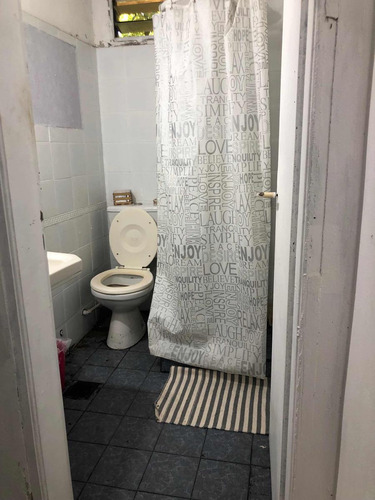 Casa En Venta - 3 Dormitorios 2 Baños - 900mts2 - Lobos